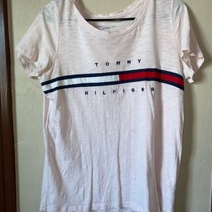 Women’s Tommy Hilfiger shirt